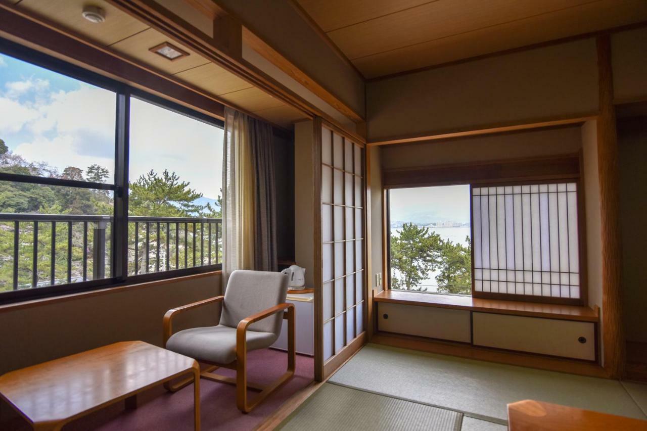 Hotel Miyajima Morinoyado Hatsukaichi Exterior foto